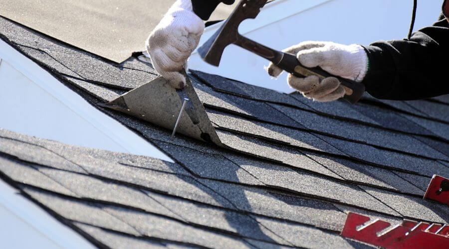 Professional residential roofers in Burton, MI